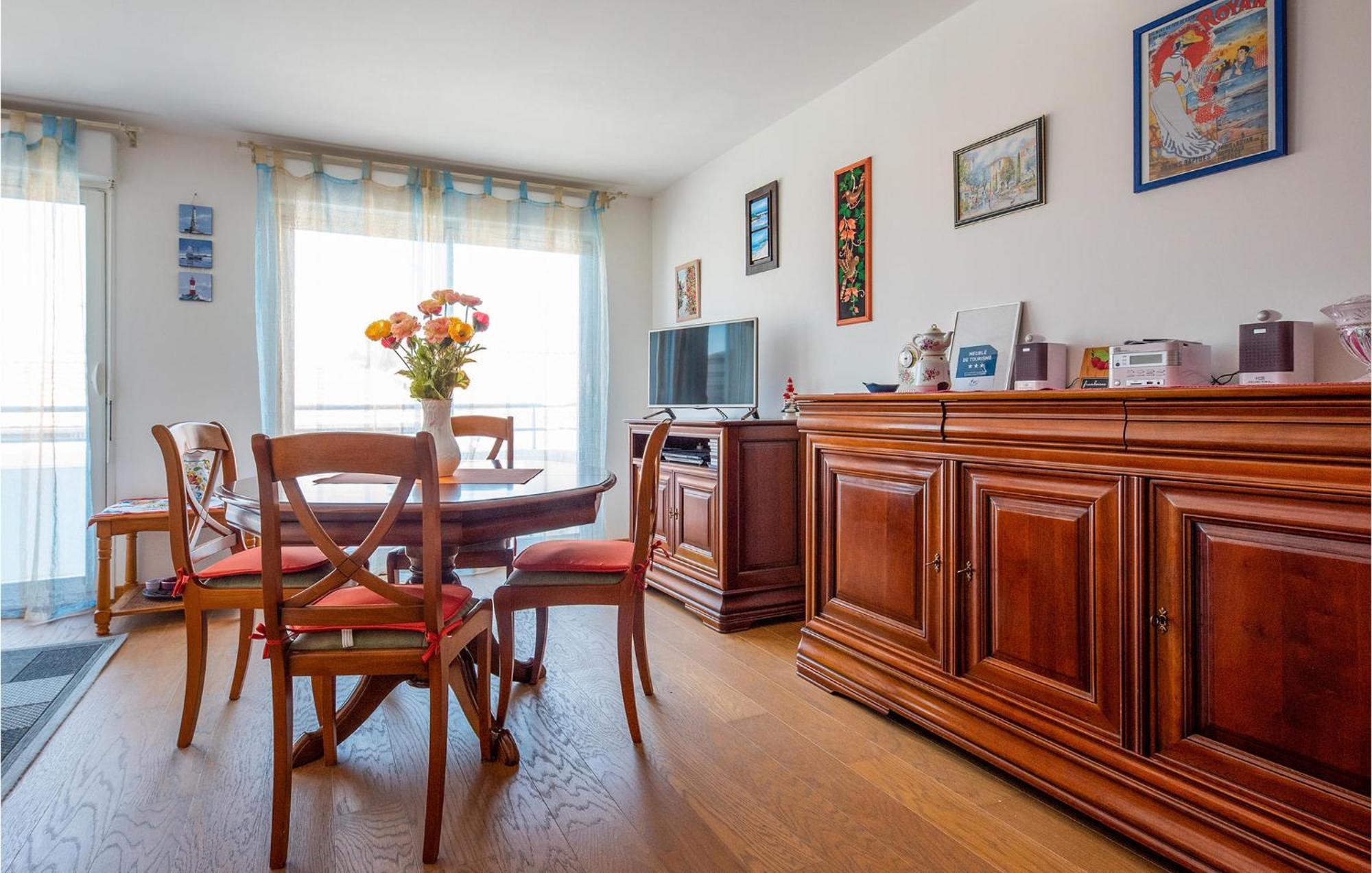 Gorgeous Apartment In Royan With Kitchen 외부 사진